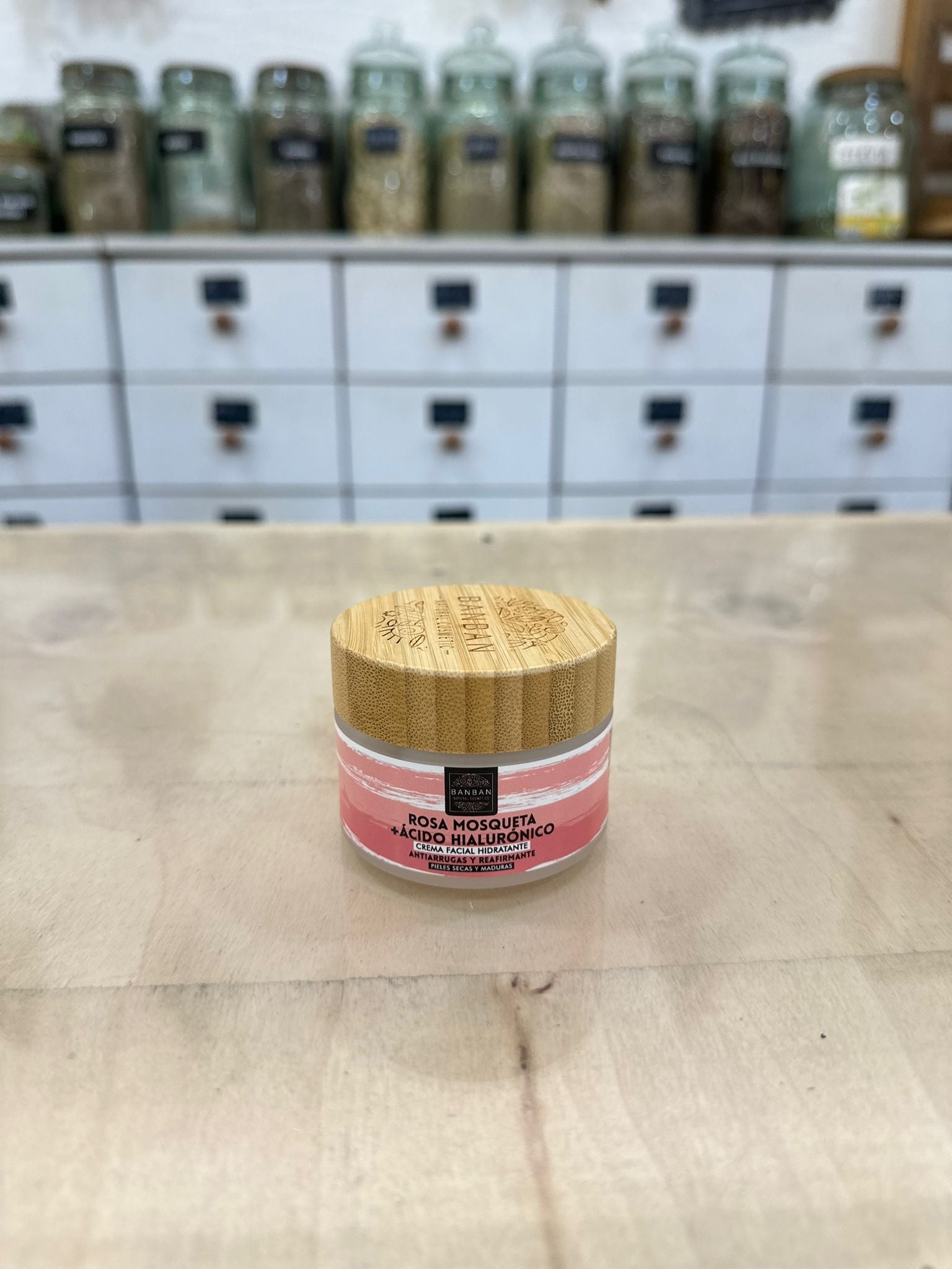 Crema hidratante, rosa mosqueta y ácido hialuronico Bamban.